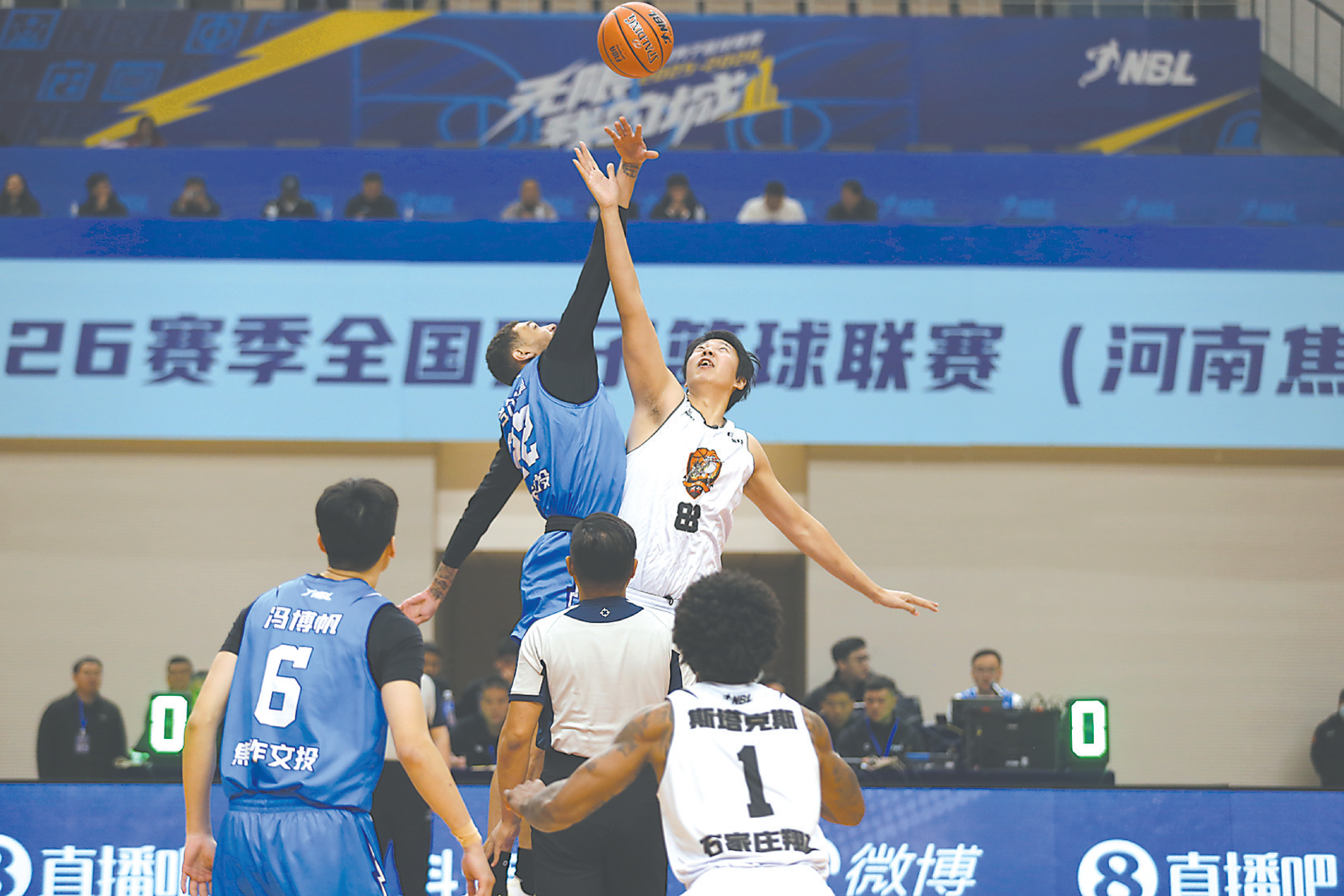 焦作文旅男篮主场首秀，赢了！