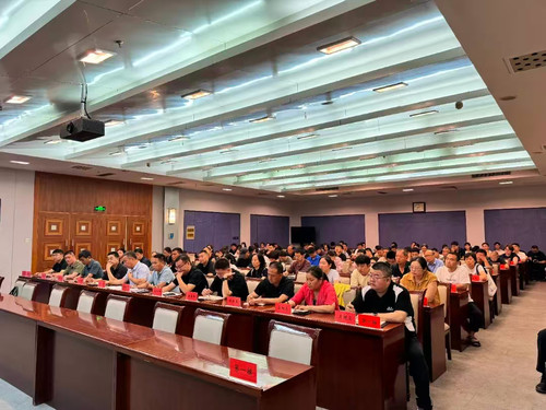 市生态环境局召开排污单位自行监测工作业务指导会