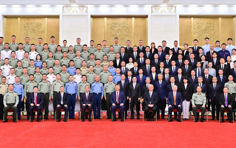 中国人民抗日战争暨世界反法西斯战争胜利80周年纪念活动总结会议在京举行习近平亲切接见纪念活动筹办工作各方面代表