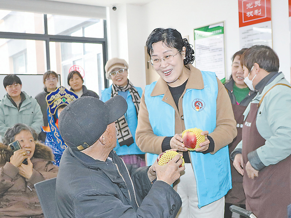 “好妈妈”温暖山阳城——记第九届全国道德模范张冬香和她的“冬香好妈妈”工作站