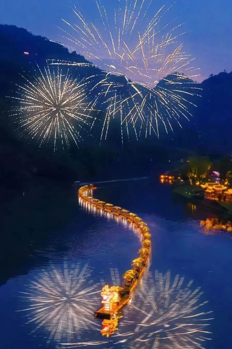 黄山·夏夜赏 | 来千年徽州，感受“一夜鱼龙舞”！