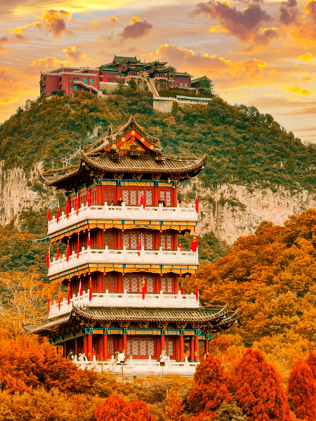 太震撼!这里的“日照金山”巨引流!