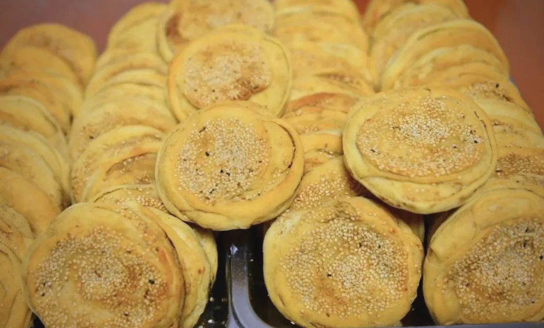 世界最好吃的面包!孟州油酥烧饼竟成“国际网红”!