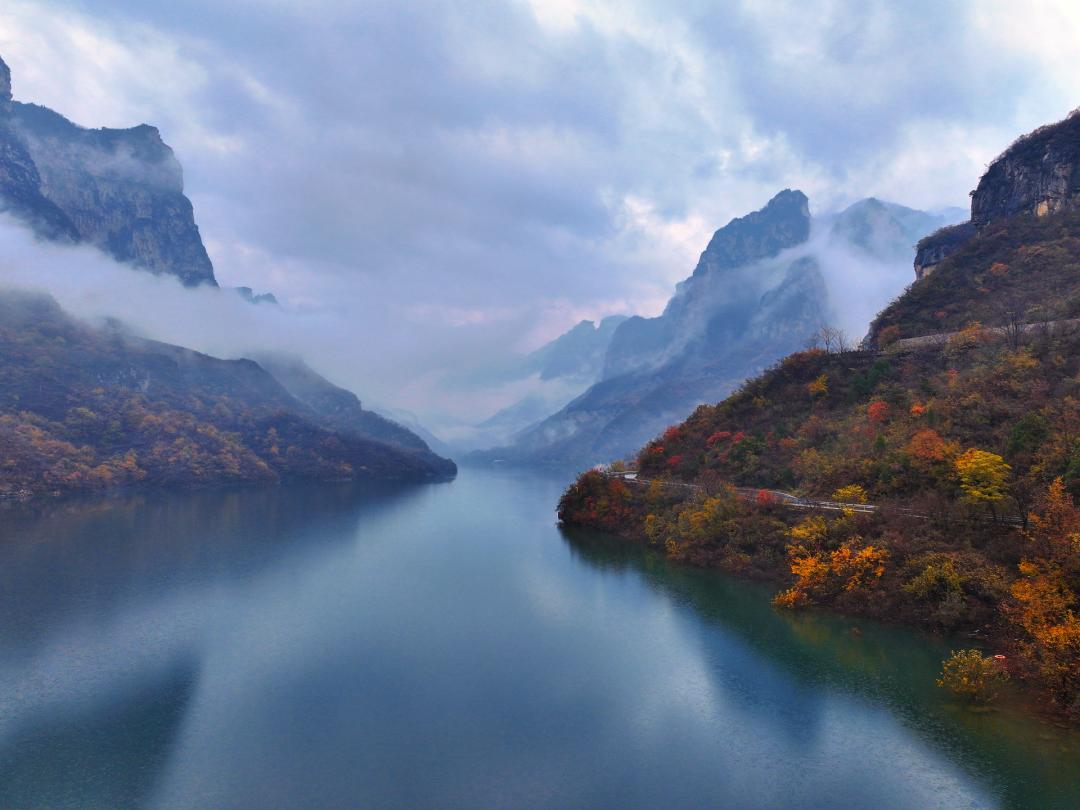 高光时刻!云台山子房湖变身天空之镜! 高光时刻!云台山子房湖变身天空之镜!