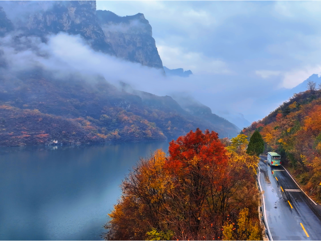 高光时刻!云台山子房湖变身天空之镜! 高光时刻!云台山子房湖变身天空之镜!