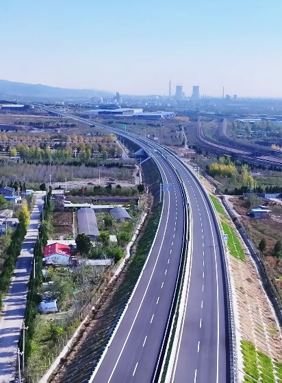 看美景更高速!从这里到神农山仅需3分钟! 看美景更高速!从这里到神农山仅需3分钟!