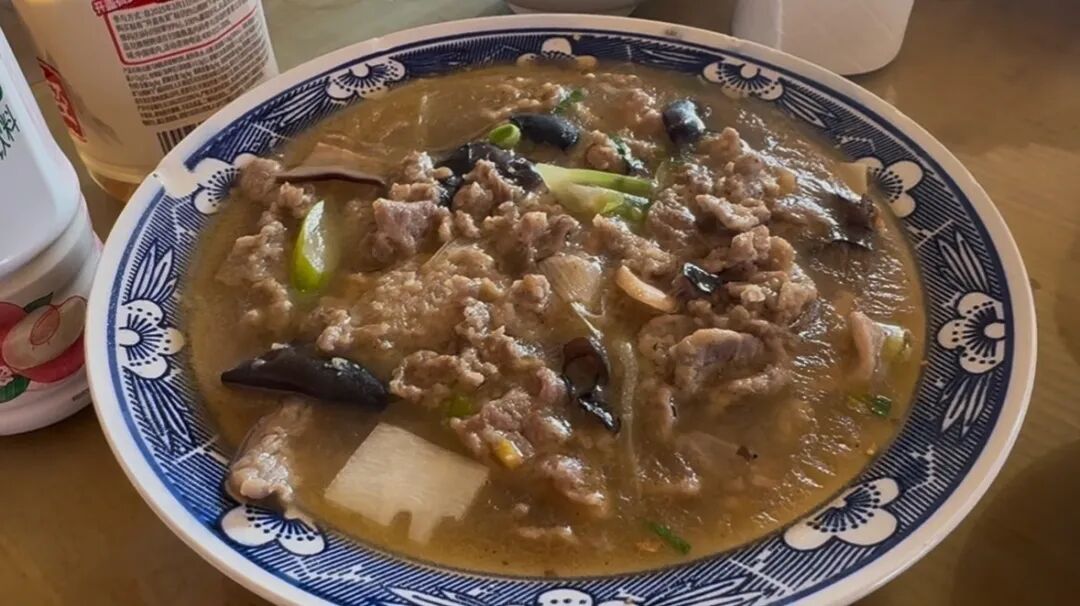 沁阳小店凭一碗肉片连汤火了44年！