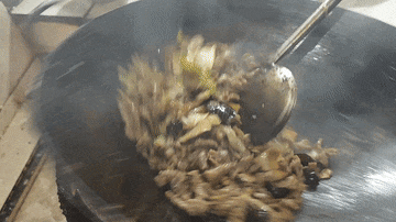 沁阳小店凭一碗肉片连汤火了44年！