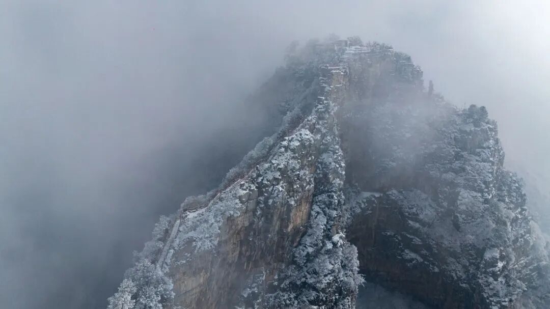 雪覆龙脊、一眼封神！现在去神农山正当时！