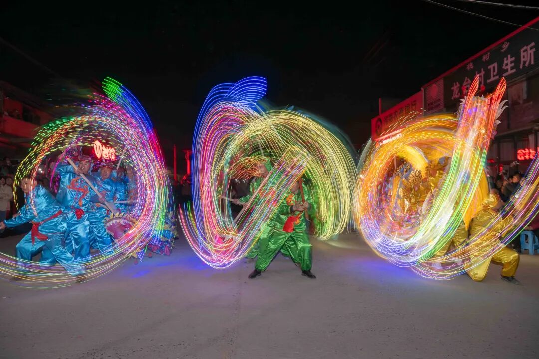 《河南日报》盛赞焦作非遗：天下第一火龙！