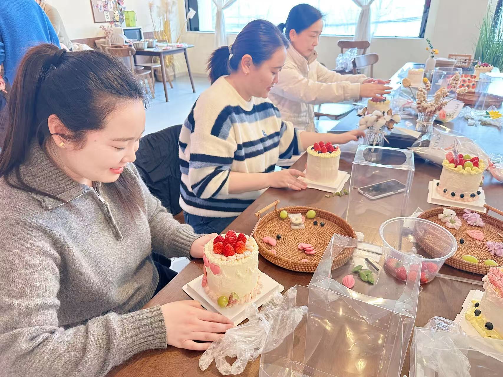 烘焙甜蜜时光 绽放巾帼芳华 ——巡察审计中心开展三八节主题活动 烘焙甜蜜时光 绽放巾帼芳华 ——巡察审计中心开展三八节主题活动