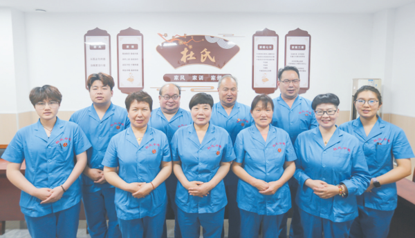 文明家风用爱和善汇聚的精神力量