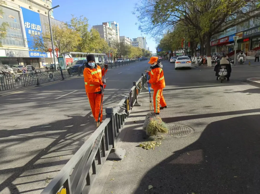 焦作城管：全城清洁常态化 环卫担当靓市容