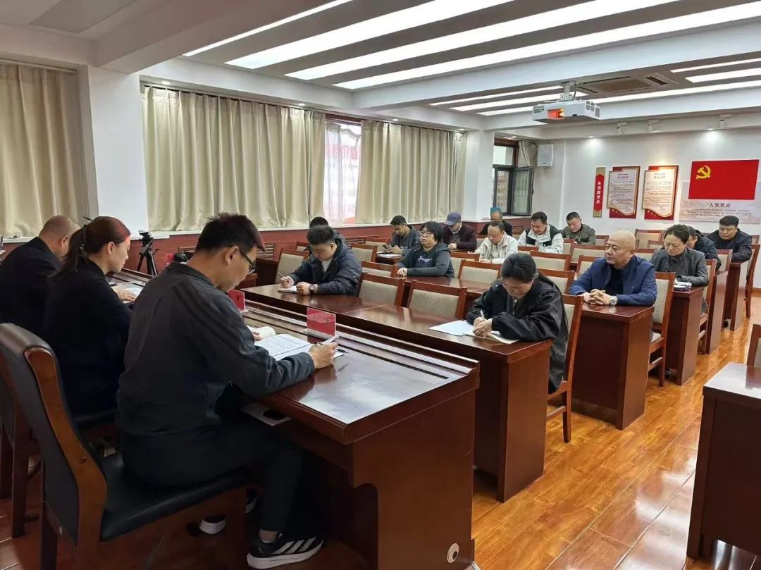 市环卫中心：向群腐“亮剑” 为民生“护航”