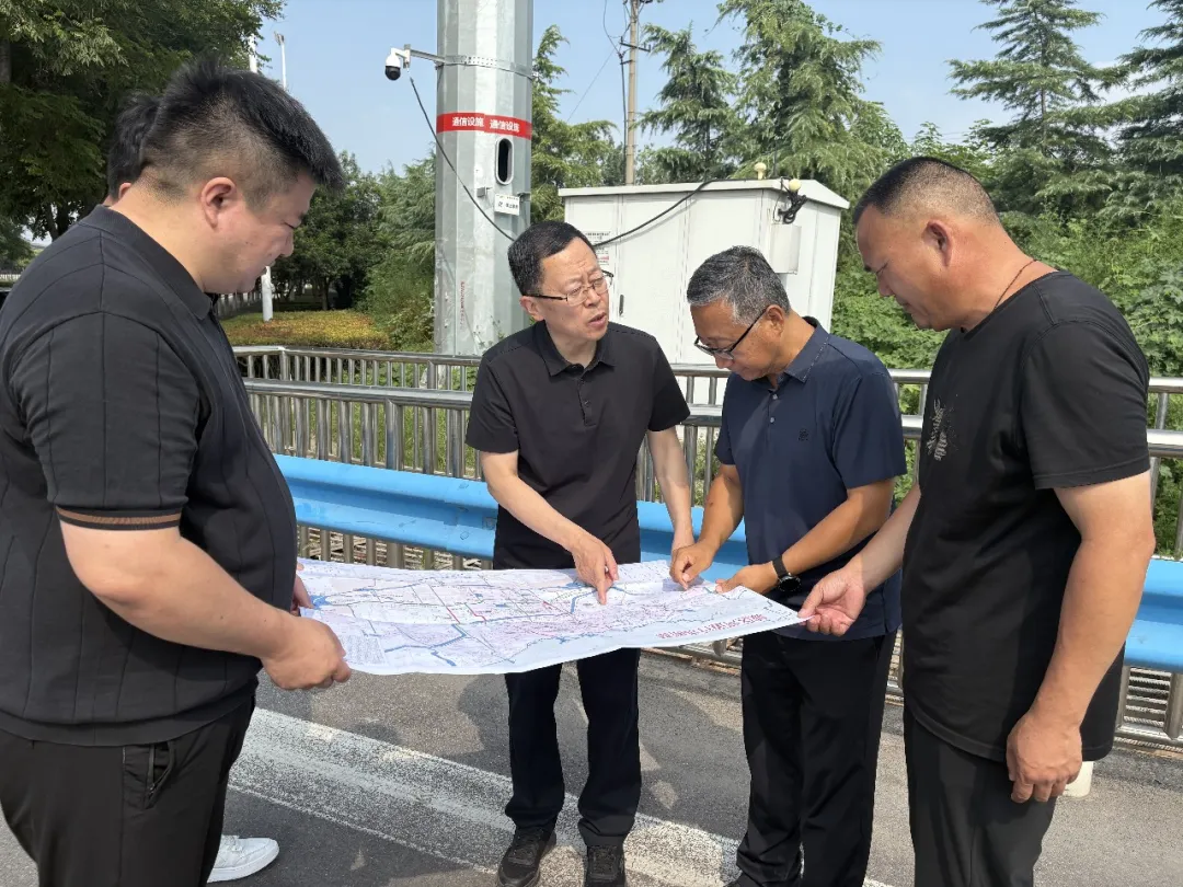 紧盯主汛期 筑牢安全堤｜市城管局领导督导调研城区排水防涝备汛工作