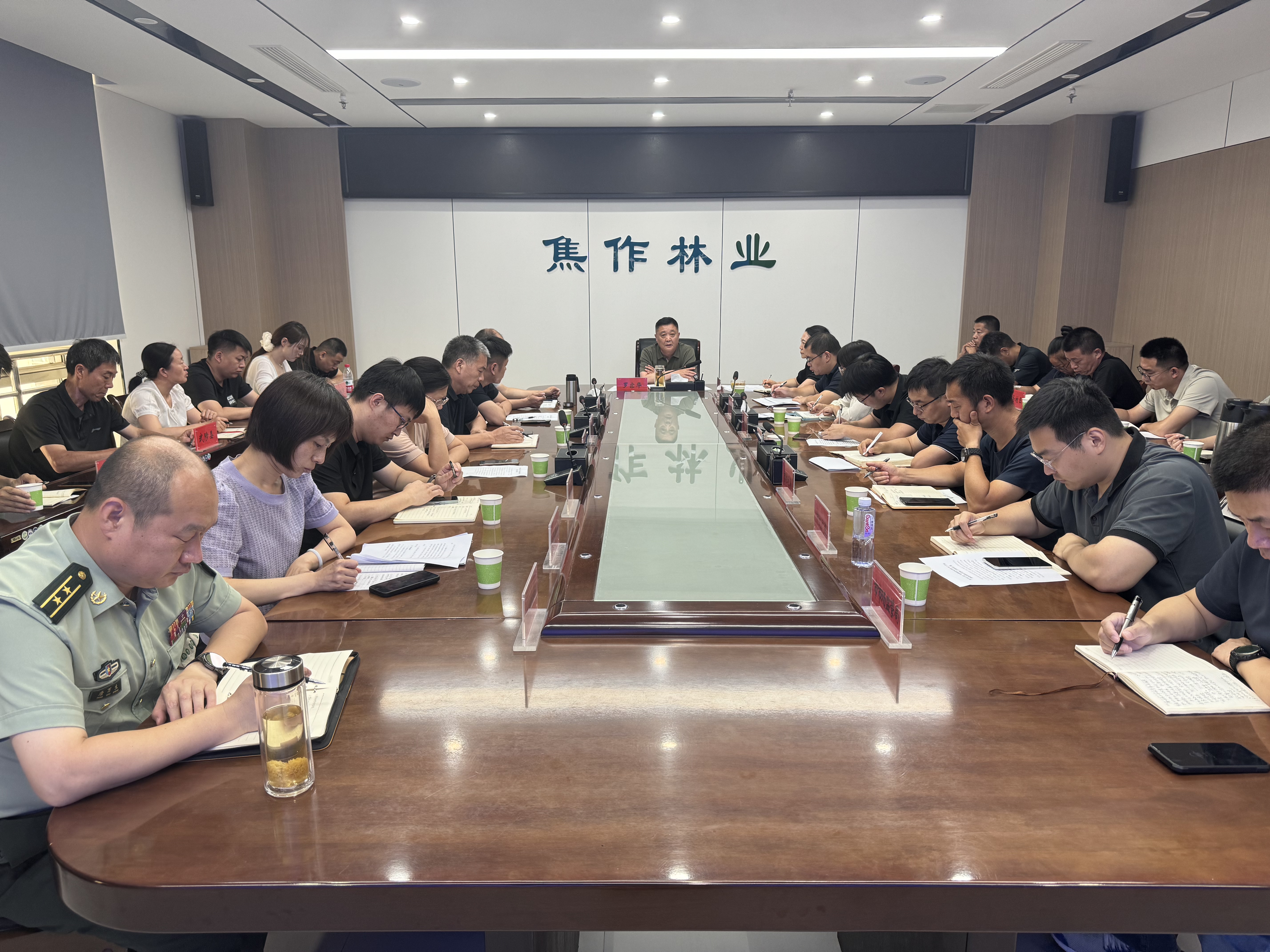 我市召开2025年全市林长制工作联席会议暨市级林长巡林工作调度会
