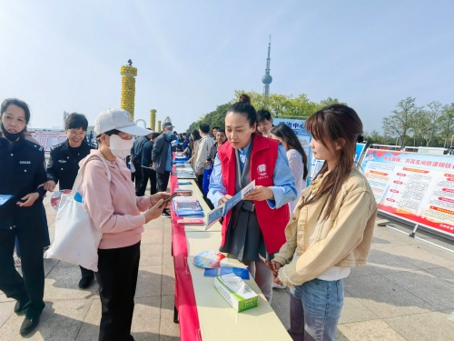 筑牢安全防线 共建平安山阳 ——山阳区司法局开展国家安全教育日宣传活动